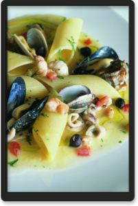 Crema di fagioli con lombardoni ai frutti di mare e ceci neri