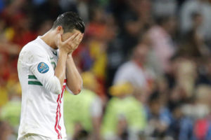 cristiano-ronaldo-525-crying