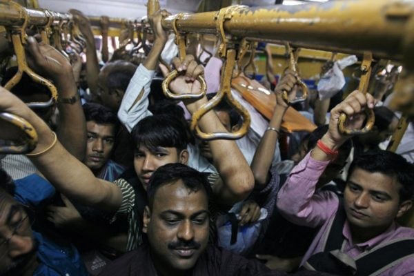 mumbai-commuter-train