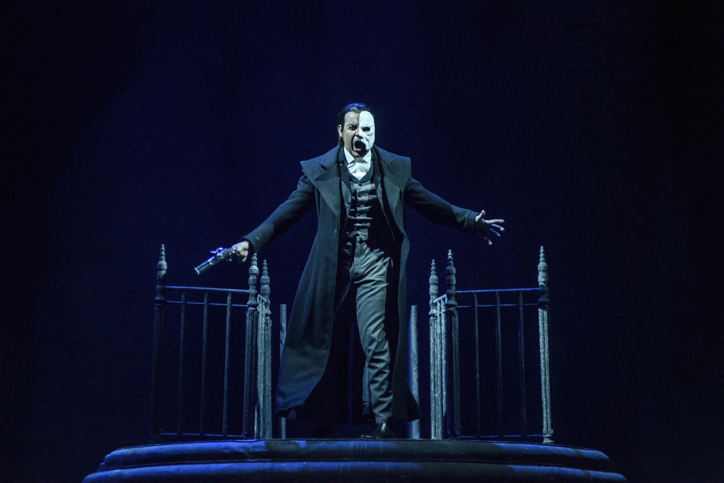 Αποτέλεσμα εικόνας για the phantom of the opera athens