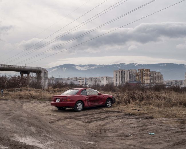 Το Athens Photo World με ιδιαίτερη χαρά ανακοινώνει ότι νικητής του νέου βραβείου φωτορεπορτάζ Athens Photo World για φωτογράφους που ζουν κι εργάζονται στην Ελλάδα ή/και την Κύπρο είναι ο Γιάννης Αντωνόπουλος, ελεύθερος επαγγελματίας φωτογράφος που συμμετείχε στο διαγωνισμό με τη δουλειά του «South East of Eden»