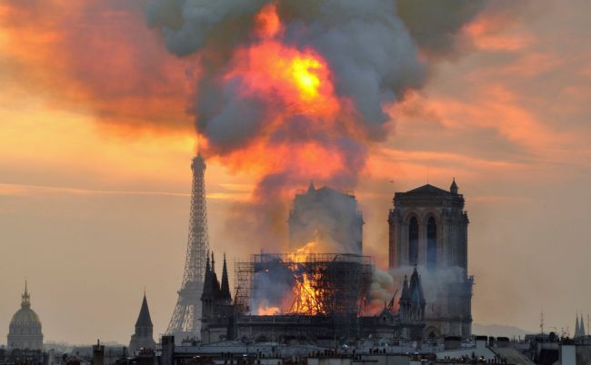 Saving Notre Dame: Ένα ντοκιμαντέρ για την αποκατάσταση της Παναγίας των Παρισίων